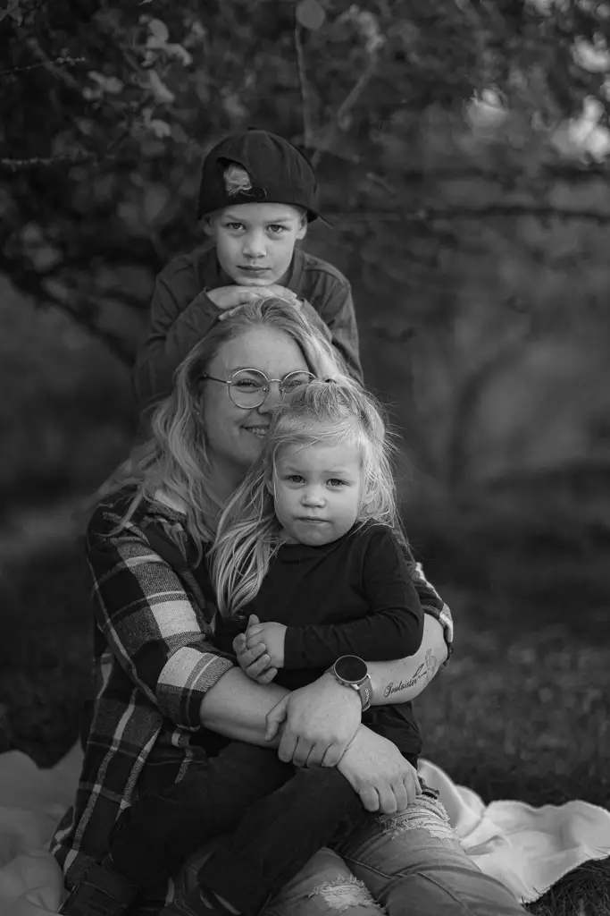 Familjefotograf i Strömstad och Bohuslän. Jag fångar varma och äkta stunder – bilder att bevara för livet
