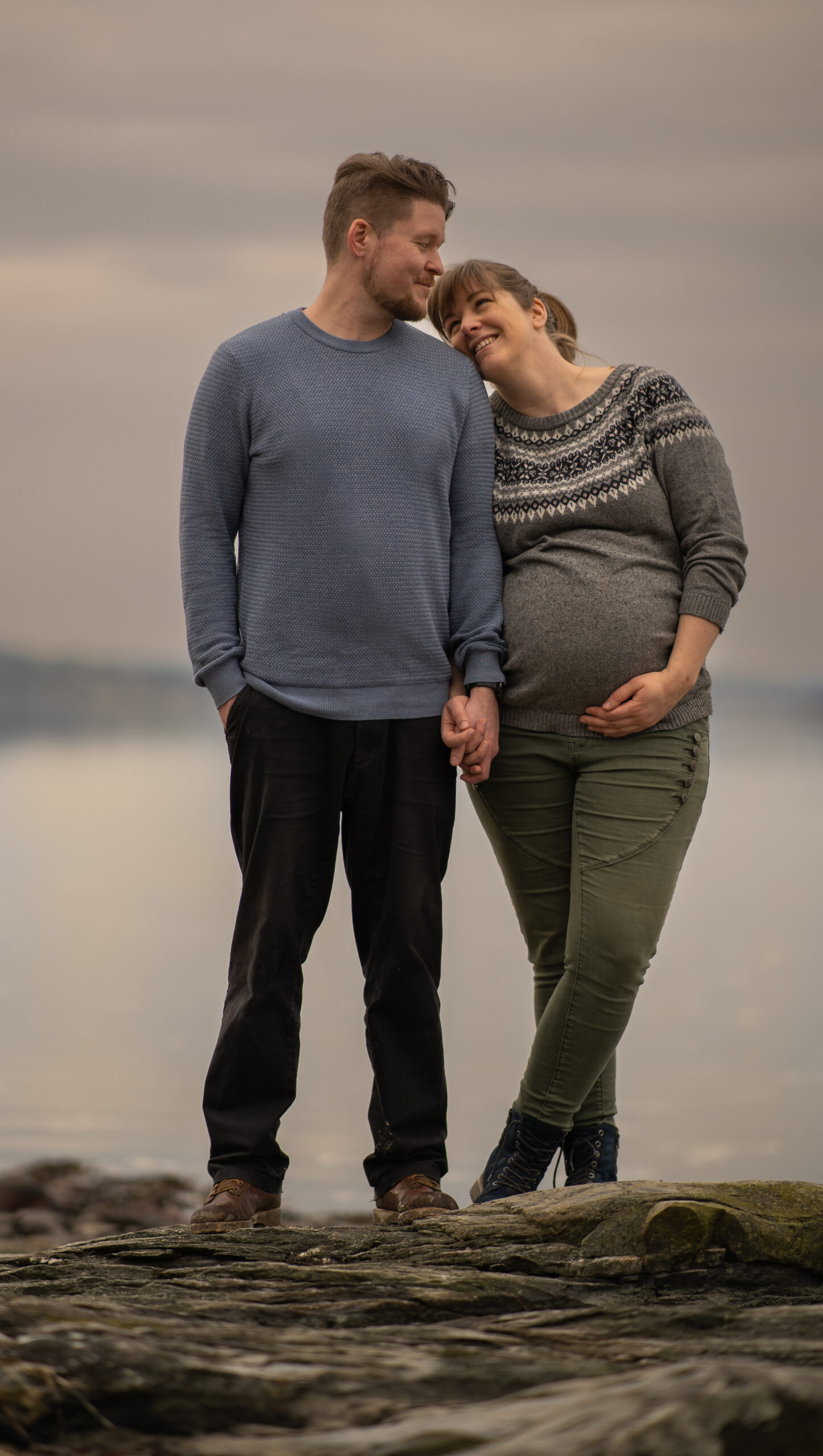 Mys, snart är vi fler -familjefotografering He. Le fotografering